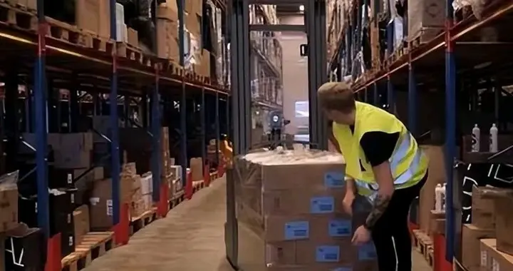 突发！京东在法国巴黎一处仓库被盗抢，损失3亿多，真相不简单