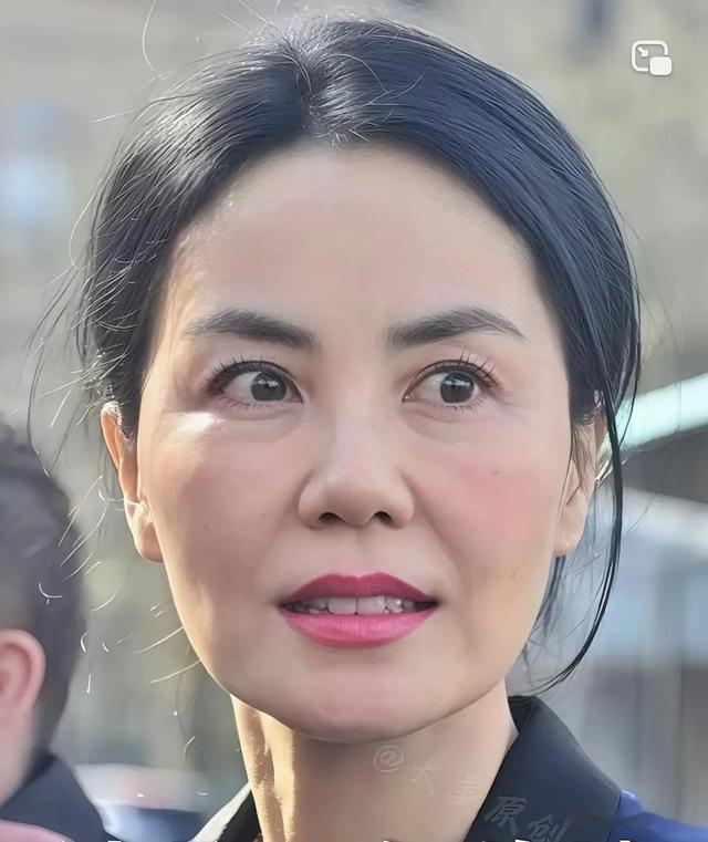 无滤镜后，王菲苍老憔悴，杨幂发福臃肿，刘诗诗和杨紫傻傻分不清