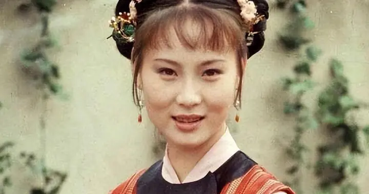 《红楼梦》里，买的丫鬟比家生子待遇更好？这是真的吗？为什么？