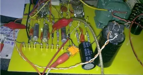 电容对直流有阻碍作用对吗？
