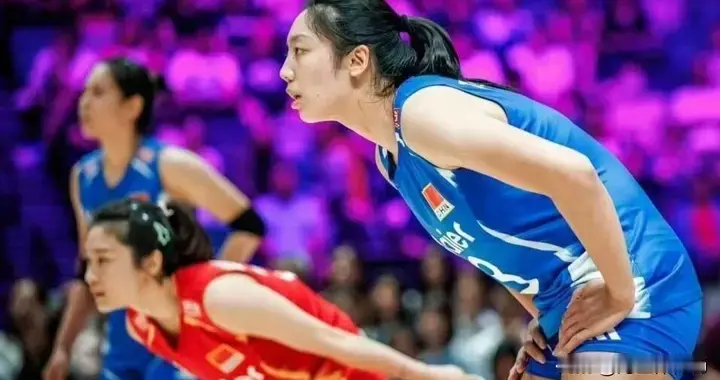 中国女排澳门备战迎硬仗：阵容调整背后的挑战与希望