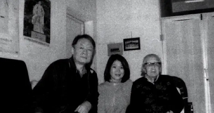 1993年，方志纯因病逝世，临终前向妻子朱旦华提出：我有一个要求