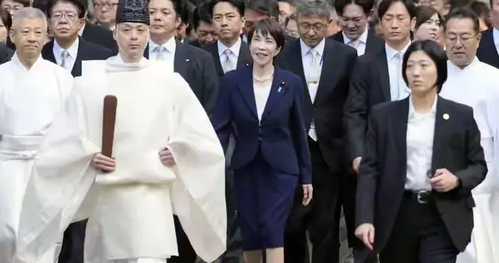 觊觎台海死心不改？高市“拜神”带私货，谁在暗地帮她说话