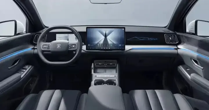 比亚迪掀桌子了！10万级SUV新王诞生，满油满电能从北京开到深圳