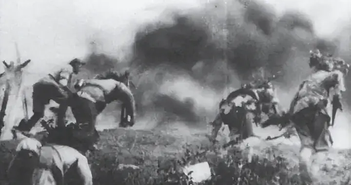 1943年，82名新四军，挡上千日军12小时，日军误判：庄内有一个团