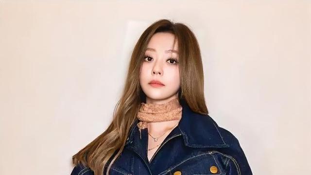 草原上看飞鸟：张靓颖作品泄露这事， 仔细