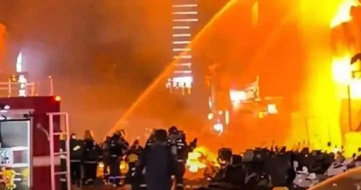 揪心！太原大火后续：多人一氧化碳中毒，家属：儿子在烧烤店吃饭