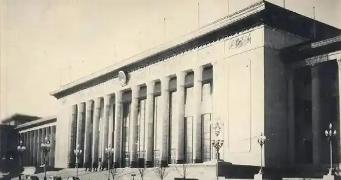 1959人民大会堂一年内简称，赫鲁晓夫不信，亲临现场后他沉默了