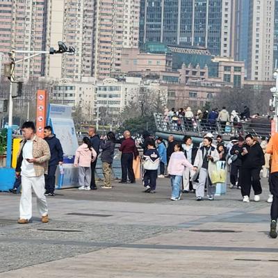 阳光：青岛的五四广场