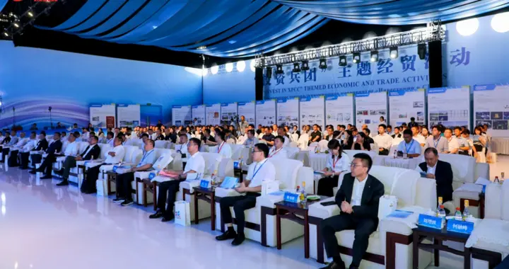 短讯丨共建数智绿能新丝路丨地上铁亮相亚欧博览会