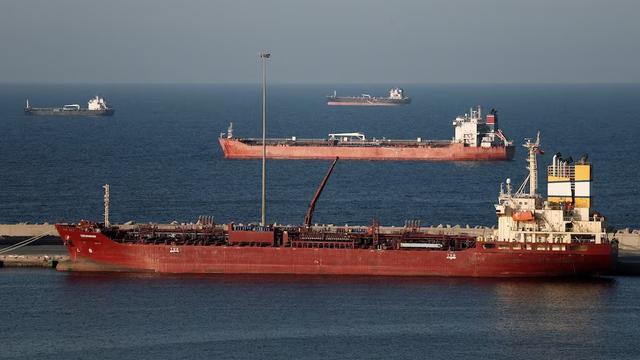 寡人迦叔：过去24小时内通过霍尔木兹海峡