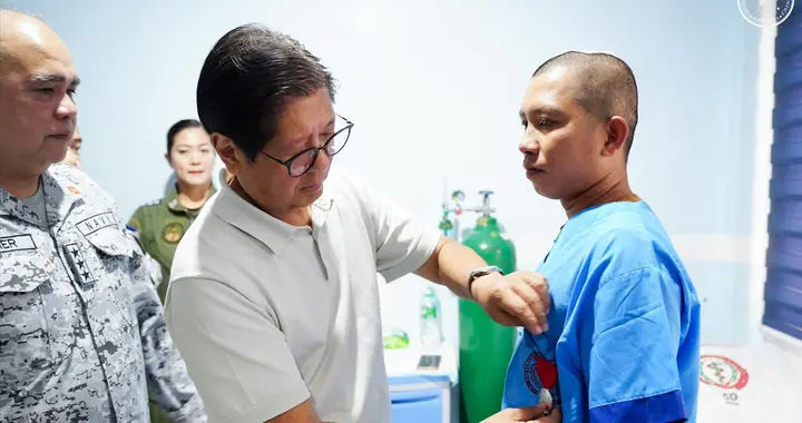万万没想到，马科斯亲自嘉奖菲挑衅人员，菲再次擅闯我国黄岩岛