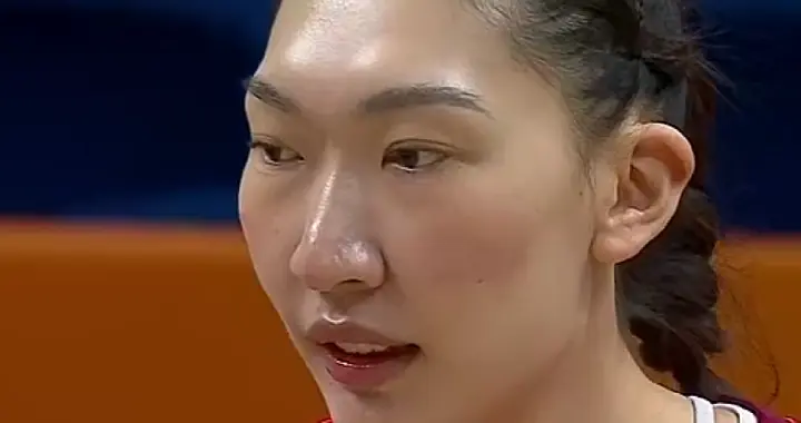 女篮世界杯：中国女篮练兵计划惊喜不断，四强争夺进攻乏力