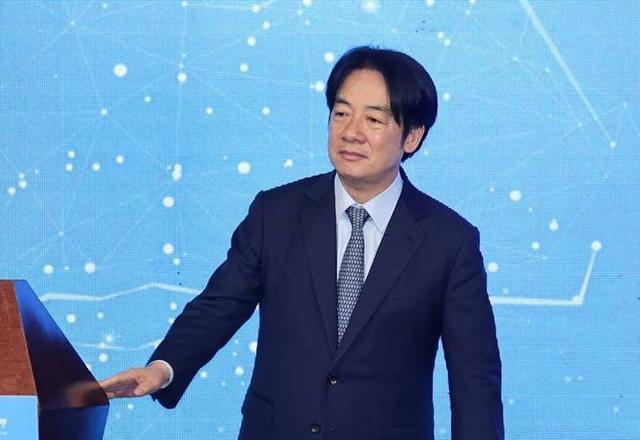 当解放军战机再度巡航台岛，台民众这次却只想让赖清德下台！