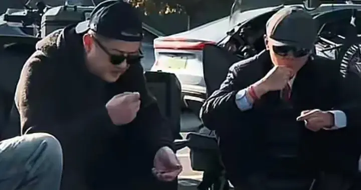 李亚鹏大年初四组摩托车队野外联谊，与朋友相约流浪，大冰也在场