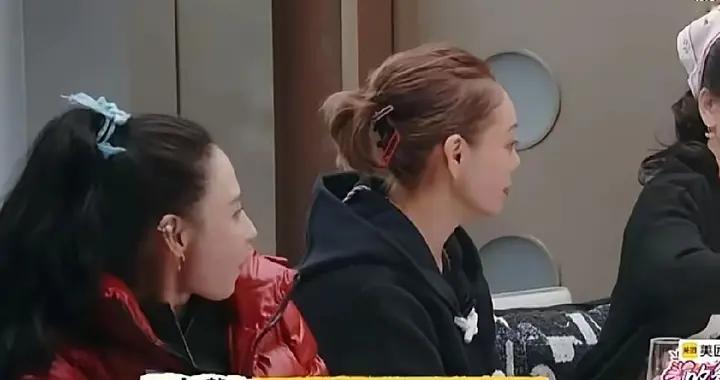 坐月子期间千万不要轻易洗头，袁咏仪体质变弱，宁静超级怕冷