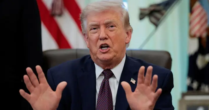 谁也不肯先开口，这场仗的结局比开始更难写