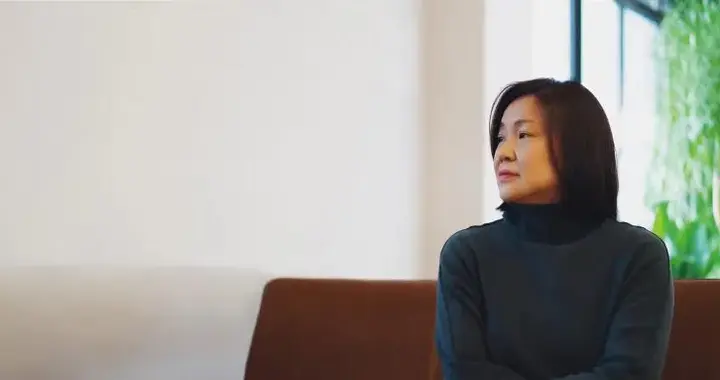 名校教授追踪3年休学家庭：抑郁孩子背后，是抑郁的父母