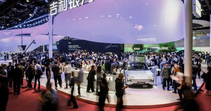 半年狂销 102.1 万辆，吉利凭什么成为唯一破百万自主品牌？