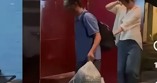 男子骂远嫁妻无处可去，放心睡大觉，不料老岳父凌晨跨省接人！