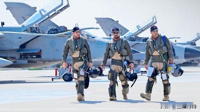 墨江行舟：巴基斯坦空军部队进驻沙特。 谁