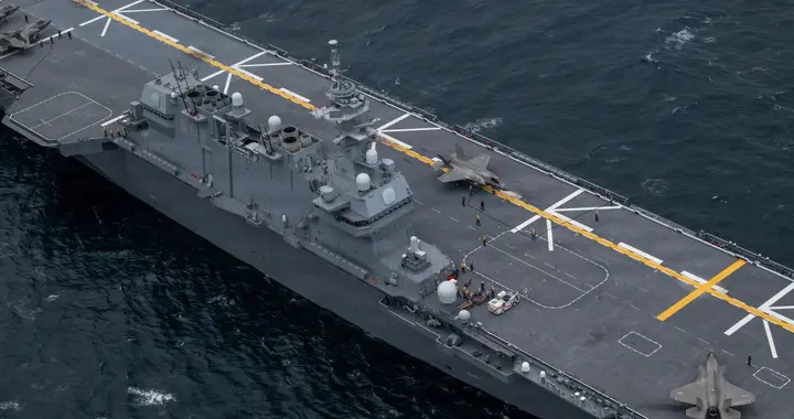 日本出云级航母太离谱，舰载机居然被空自霸占，海自连碰都不让碰