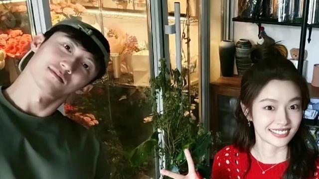 明天会吏好：黄景瑜换掉金晨选徐若晗，粉丝