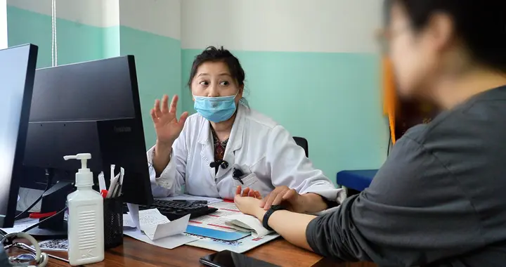 慢性萎缩性胃炎，药吃了一箩筐却不见好？脾胃肝肾都在“买单”