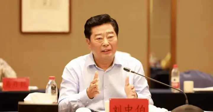 “周筱赟魔咒”再次应验！周律师办案，必有官员落马！