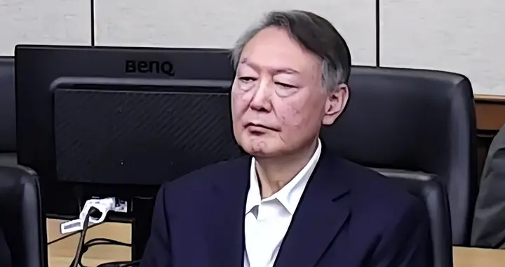 尹锡悦案要改判？李在明狠狠清算，无期争取变死刑，特检组已下手
