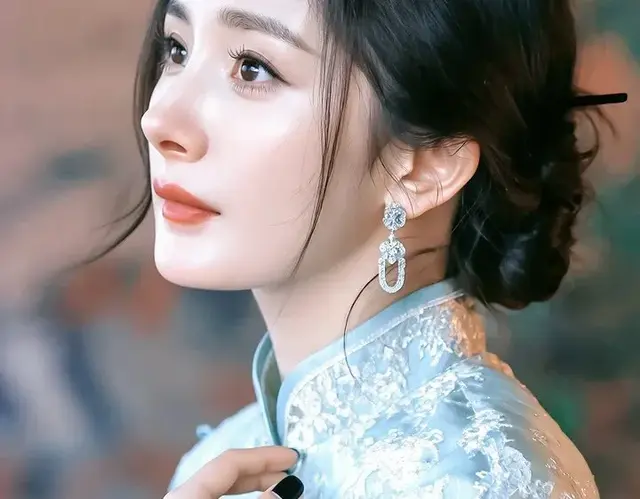女星图鉴｜杨幂旗袍女神