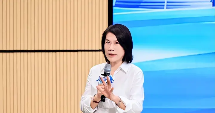 董明珠禁技校生谈恋爱：管得了1.5元的橘子管得住16岁的心动吗？