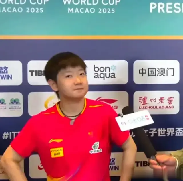 乒丝眼中我颖圆滑老道 实际上我颖粉红战狼