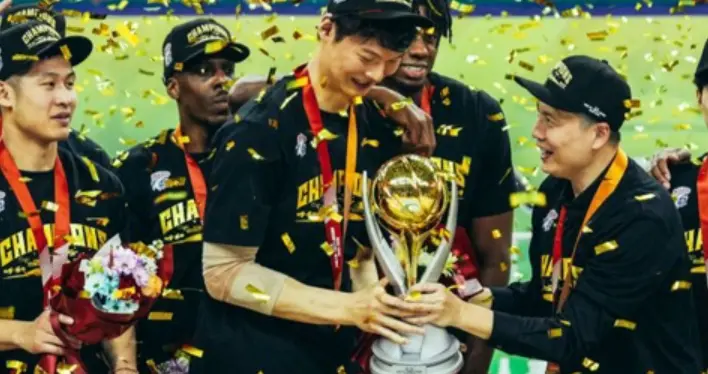 CBA俱乐部杯奖金分配出炉！上海两连冠，洛夫顿MVP，山西第2