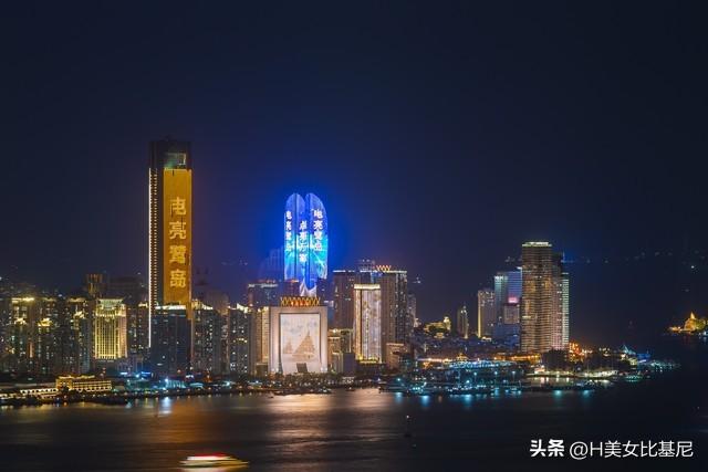 当所有城市都在“内卷”，厦门却悄悄修炼成“佛系顶流”