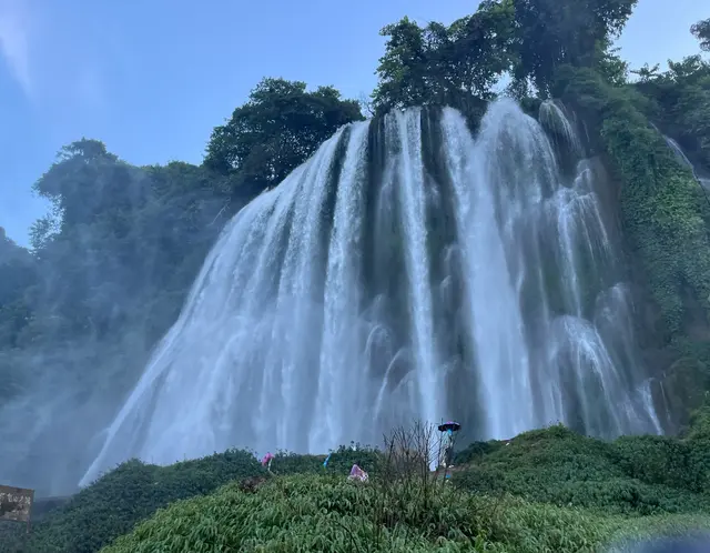 合那高速上的靖西：气候小昆明，山水小桂林。收藏起来暑假出发