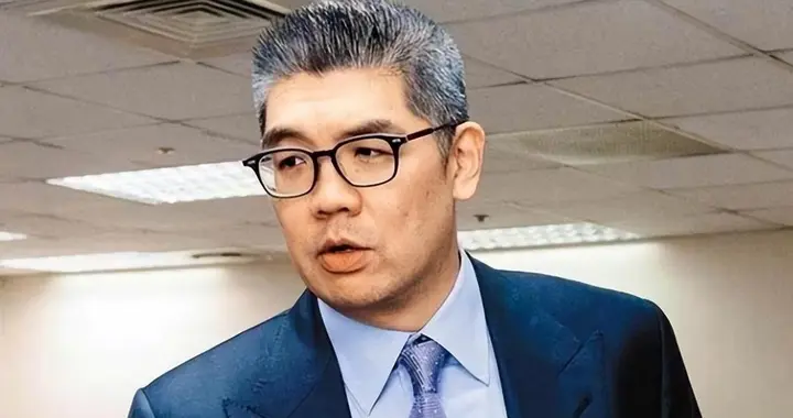 沉默24小时，连胜文说出心里话，两岸统一在即，台岛军系开始行动