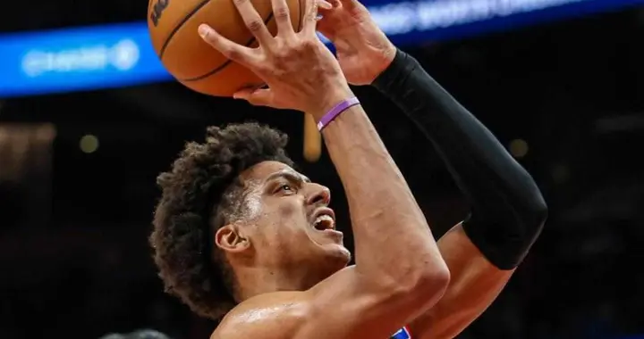 就在今天，24岁约翰逊达成79年绝无仅有的纪录，老鹰1.5亿捡到宝