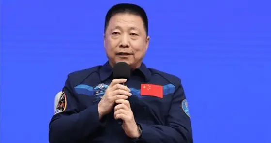戈壁模拟月球，NASA公开承认或将落后中国。美国拉 72 国抢太空资源