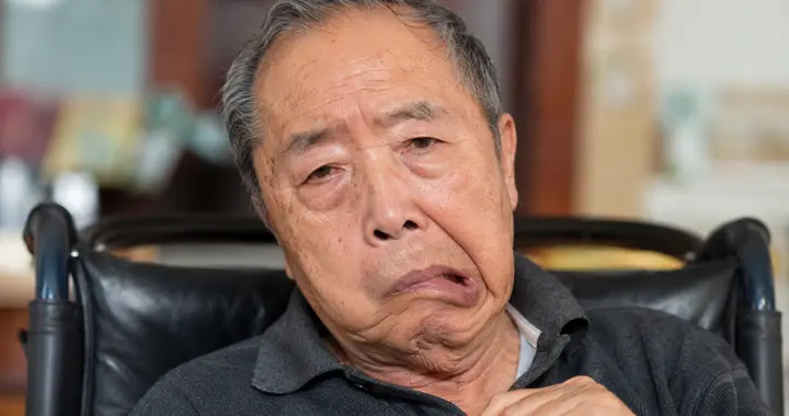 半身不遂行动艰难？一味中成药活血通络，逐步改善肢体僵硬无力