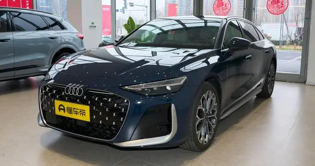 新一代奥迪A6L实车到店，定价42.79万起，值不值得买？