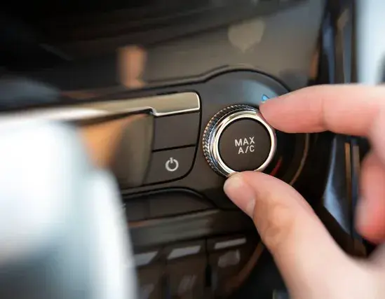 冬天电动汽车开1小时空调制热，续航里程会降多少