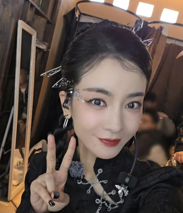 《浪姐6》：李晟申请5次，王珞丹婉拒5次，两人现在平分秋色