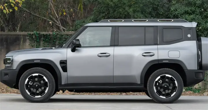 预算20万，想兼顾家用和轻越野？这台带差速锁的混动SUV值得看看