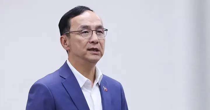 黄国昌、柯文哲力挺郑丽文，韩国瑜尴尬了，季麟连终获＂清白＂！