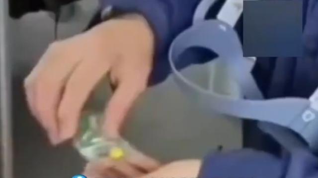 天际自由游走的云朵：😡 “不吃药，不让