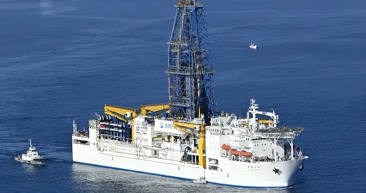 太打脸了！日本从海底挖出两罐稀土，还没高兴两天，就被中方打假