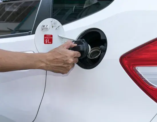 修理工：车子油箱盖的5个隐藏功能，个个都简单实用，新手要学会