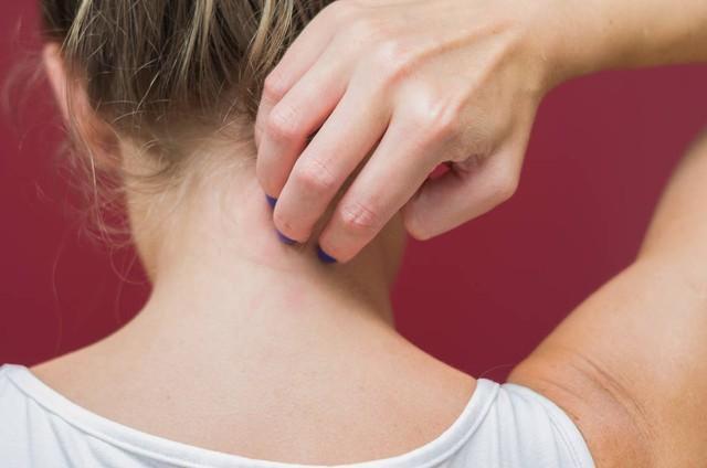 经常觉得耳朵痒？或暗示身体已有3种情况出现，切莫忽视