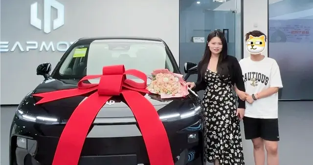 试驾零跑B10 2025款510舒享版！10万级家用纯电SUV，均衡无短板